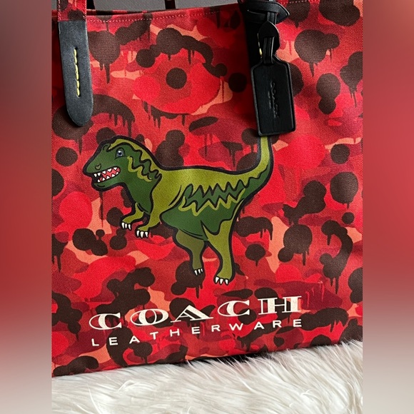 💰SOLD - CF079 - Coach Canvas Tote 42 with Camo Print and Rexy - Picture 2 of 12
